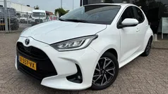 Wit Gebruikt 2024 Toyota Yaris Hybrid Hatchback | € 23.995 (Eerlijke prijs)