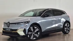 Grijs Gebruikt 2022 Renault Mégane Iconic Hatchback | € 27.735 (Eerlijke prijs)