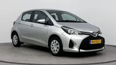 Grijs Gebruikt 2017 Toyota Yaris Trend Hatchback | € 10.499 (Eerlijke prijs)