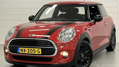 Occasion 2017 Mini Cooper Business Hatchback | € 12.925 (Eerlijke prijs)