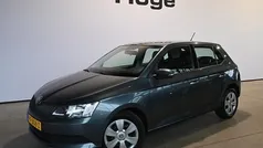 Grijs (metallic) Gebruikt 2017 Skoda Fabia Active Hatchback | € 11.940 (Eerlijke prijs)