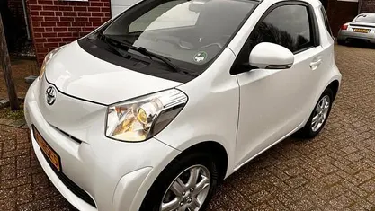 Occasion 2009 Toyota iQ Comfort Hatchback | € 3.450 (Super prijs)