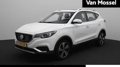 Wit Gebruikt 2020 MG ZS Luxury Sedan | € 12.222 (Goede deal)
