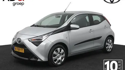 Grijs Gebruikt 2022 Toyota Aygo X-play Hatchback | € 11.950 (Eerlijke prijs)