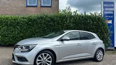 Grijs Occasion 2017 Renault Mégane GT Line GT-Line Hatchback | € 10.950 (Goede deal)