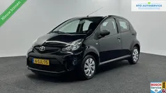 Zwart Gebruikt 2013 Toyota Aygo Hatchback | € 5.750 (Eerlijke prijs)