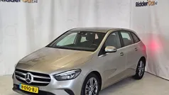 Grijs Gebruikt 2020 Mercedes B180 Advantage MPV | € 22.499 (Goede deal)