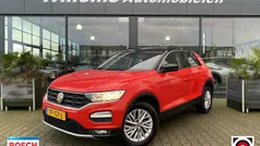 Rood Gebruikt 2018 VW T-Roc Style SUV | € 14.950 (Eerlijke prijs)