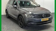 Gebruikt 2022 VW Tiguan Life SUV | € 28.740 (Eerlijke prijs)