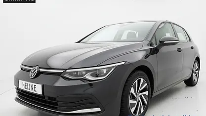 Zwart Occasion 2022 VW Golf VIII Style Hatchback | € 23.445 (Super prijs)