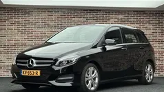 Zwart Gebruikt 2016 Mercedes B180 Ambition MPV | € 15.950 (Eerlijke prijs)