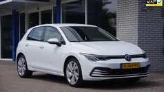 Wit Gebruikt 2022 VW Golf VIII Life Hatchback | € 18.900 (Eerlijke prijs)