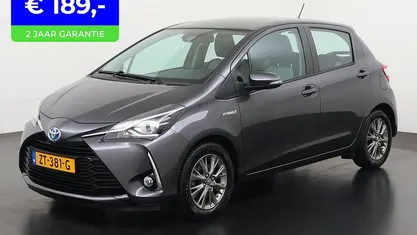 Grijs Gebruikt 2018 Toyota Yaris Hybrid Hatchback | € 16.240 (Eerlijke prijs)