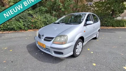 Grijs Gebruikt 2002 Nissan Almera Tino MPV | € 899 (Eerlijke prijs)