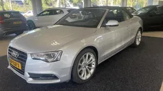 Grijs, metallic lak Gebruikt 2012 Audi A5 Cabriolet Proline Cabriolet | € 16.450 (Goede deal)