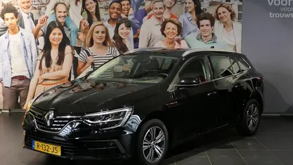 Occasion Renault Mégane GrandTour Intens 142 PK (104 kW) 2022 Zwart (metallic) Stationwagen