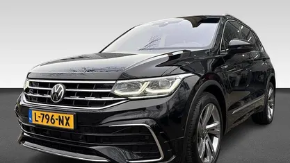 Zwart (metallic) Occasion 2021 VW Tiguan Business SUV | € 29.930 (Eerlijke prijs)
