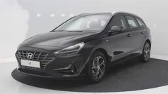 Zwart Gebruikt 2024 Hyundai i30 Comfort Stationwagen | € 23.895 (Eerlijke prijs)