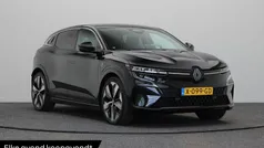 Zwart Gebruikt 2023 Renault Mégane Komfort Hatchback | € 27.940 (Goede deal)