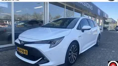Wit Gebruikt 2019 Toyota Corolla Business Edition Stationwagen | € 19.899 (Eerlijke prijs)