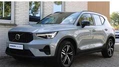 Grijs Gebruikt 2024 Volvo XC40 Plus SUV | € 41.950 (Eerlijke prijs)