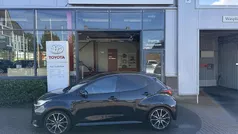 Zwart Gebruikt 2023 Toyota Yaris Hybrid Sport Hatchback | € 26.500 (Eerlijke prijs)
