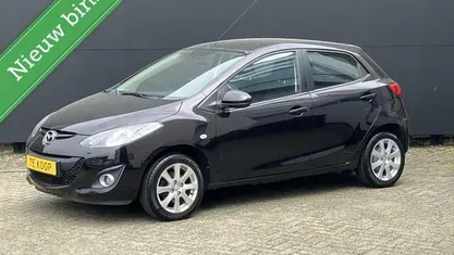 Occasion Mazda 2 75 PK (55 kW) 2011 Paars Hatchback