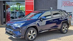 Blauw, metallic lak Gebruikt 2021 Toyota RAV4 Hybrid Style SUV | € 39.900 (Eerlijke prijs)