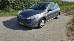 Grijs Gebruikt 2010 Peugeot 206+ Hatchback | € 2.299 (Eerlijke prijs)