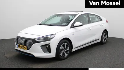 Wit Gebruikt 2016 Hyundai Ioniq Edition Hatchback | € 14.900 (Eerlijke prijs)