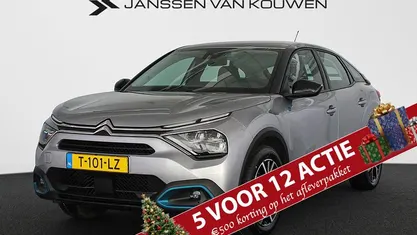 Grijs Gebruikt 2023 Citroën e-C4 Feel SUV | € 19.745 (Eerlijke prijs)