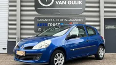 Blauw, metallic lak Gebruikt 2008 Renault Clio II Hatchback | € 3.245 (Eerlijke prijs)