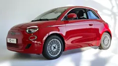Gebruikt 2025 Fiat 500e Hatchback | € 32.090 (Eerlijke prijs)