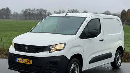Occasion 2020 Peugeot Partner Premium MPV | € 7.299 (Super prijs)
