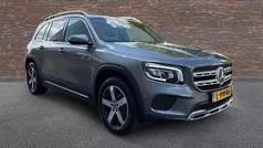 Grijs, metallic lak Gebruikt 2021 Mercedes GLB200 SUV | € 36.993 (Super prijs)