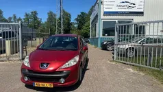 Rood Gebruikt 2009 Peugeot 207 Hatchback | € 1.195 (Goede deal)