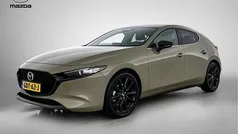 Geel Occasion 2024 Mazda 3 Homura-Line Hatchback | € 30.445 (Eerlijke prijs)