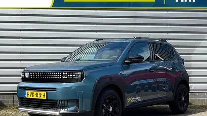 Blauw Occasion 2025 Fiat Grande Panda Icon Hatchback | € 25.765 (Eerlijke prijs)