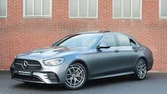 Grijs Gebruikt 2022 Mercedes E220 AMG line Sedan | € 47.900 (Super prijs)