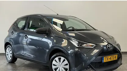 Occasion Toyota Aygo 74 PK (54 kW) 2018 Grijs Hatchback