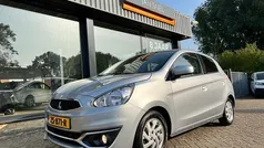 Licht grijs metallic Gebruikt 2019 Mitsubishi Space Star Active Hatchback | € 14.250 (Eerlijke prijs)
