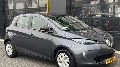 Grijs Gebruikt 2019 Renault Zoe Life Hatchback | € 10.900 (Eerlijke prijs)