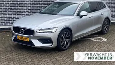 Grijs Gebruikt 2018 Volvo V60 Momentum Stationwagen | € 28.694 (Goede deal)