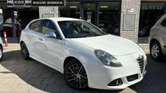 Wit Gebruikt 2010 Alfa Romeo Giulietta Hatchback | € 8.250 (Goede deal)