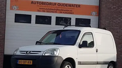 Wit Occasion 2004 Peugeot Partner Avantage MPV | € 1.095 (Eerlijke prijs)