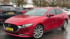 Gebruikt 2021 Mazda 3 Luxury Sedan | € 25.900 (Eerlijke prijs)