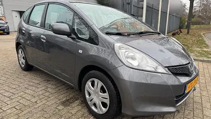Grijs Gebruikt 2013 Honda Jazz Cool Hatchback | € 6.999 (Eerlijke prijs)