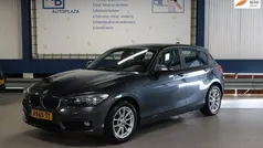 Grijs, metallic lak Gebruikt 2018 BMW 116 Executive Hatchback | € 7.950 (Super prijs)