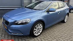 Gebruikt 2016 Volvo V40 Momentum Hatchback | € 12.950 (Eerlijke prijs)