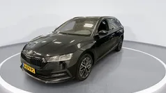Zwart Gebruikt 2022 Skoda Octavia Business Line Stationwagen | € 26.490 (Eerlijke prijs)
